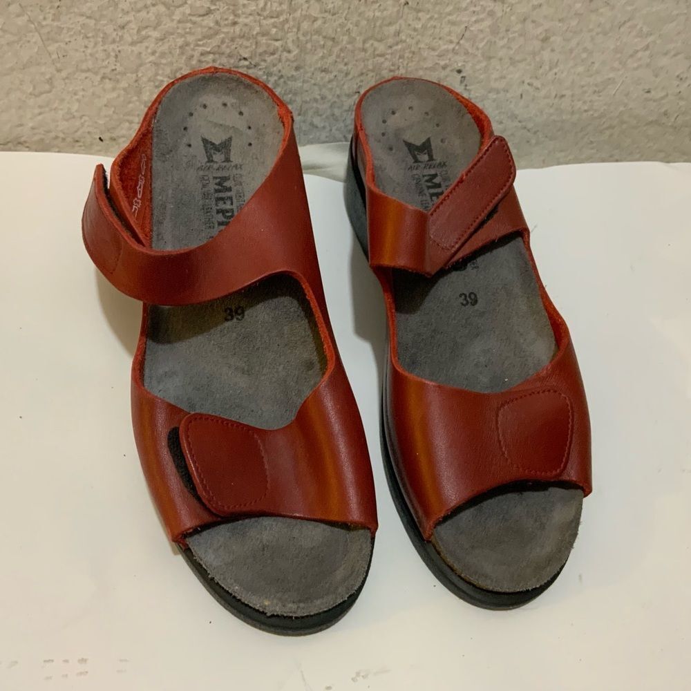 Mephisto Red-Brown Leather Adjustable Strap Sandals
